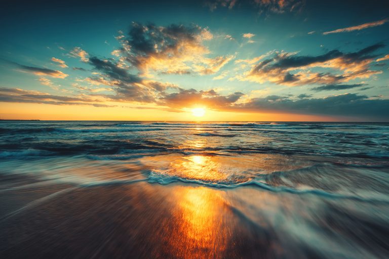Using the sun to turn seawater into drinking water